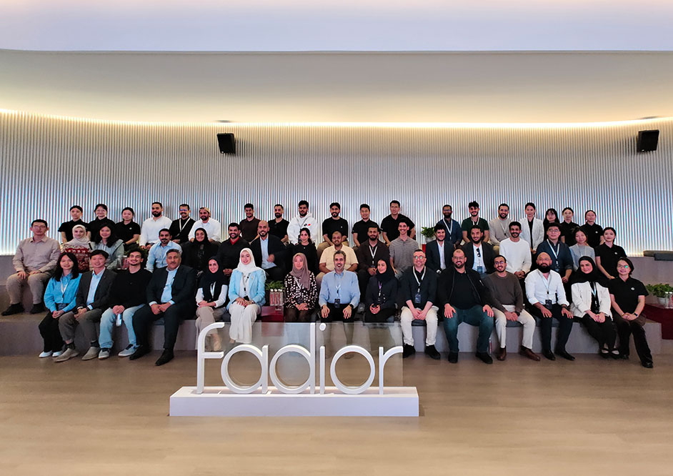 深化全球布局！尊龙凯时迎接沙特王储基金会访问团参观交流